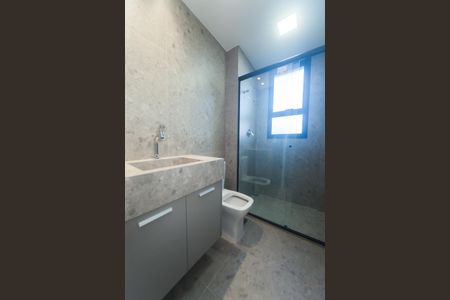 Apartamento para alugar com 66m², 2 quartos e 1 vaga Apartamento para alugar com 66m², 2 quartos e 1 vagaBanheiro da suíte
