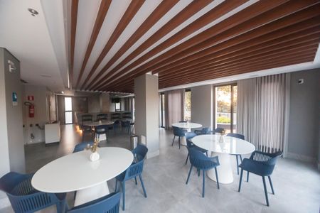Apartamento para alugar com 66m², 2 quartos e 1 vaga Apartamento para alugar com 66m², 2 quartos e 1 vagaÁrea comum - Salão de festas