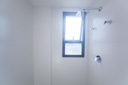 Banheiro de kitnet/studio para alugar com 1 quarto, 40m² em Vale do Sereno, Nova Lima