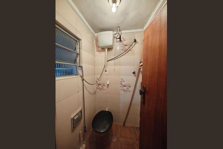 Casa para alugar com 106m², 2 quartos e 1 vaga Casa para alugar com 106m², 2 quartos e 1 vagaBanheiro de serviço