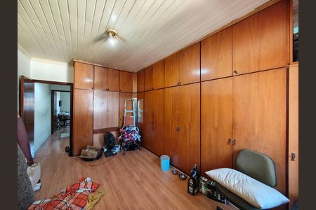 Casa para alugar com 106m², 2 quartos e 1 vaga Casa para alugar com 106m², 2 quartos e 1 vagaQuarto 1