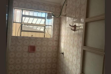 Casa para alugar com 120m², 2 quartos e 1 vaga Casa para alugar com 120m², 2 quartos e 1 vagaBanheiro