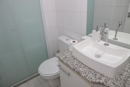 Apartamento à venda com 56m², 2 quartos e 1 vagaBanheiro Social