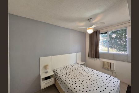 Quarto 1 de apartamento para alugar com 2 quartos, 50m² em Vargem Grande, Rio de Janeiro
