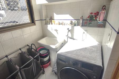 Apartamento à venda com 73m², 2 quartos e 1 vaga Apartamento à venda com 73m², 2 quartos e 1 vagaÁrea de Serviço