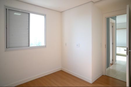 Quarto 2 de apartamento para alugar com 2 quartos, 42m² em Jardim Santa Emilia, São Paulo
