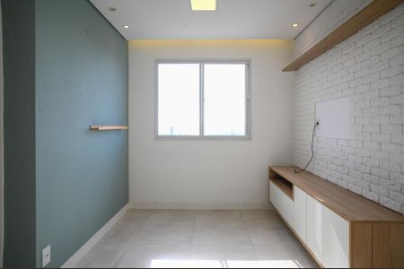 Sala de apartamento para alugar com 2 quartos, 42m² em Jardim Santa Emilia, São Paulo