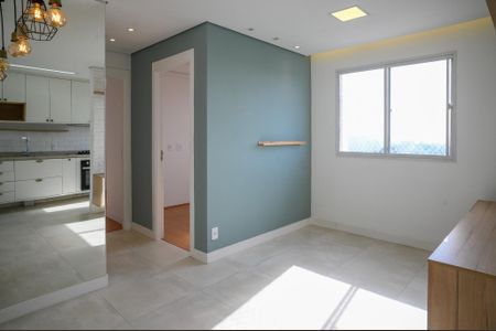 Sala de apartamento para alugar com 2 quartos, 42m² em Jardim Santa Emilia, São Paulo