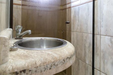 Casa para alugar com 70m², 2 quartos e sem vagaBanheiro do Quarto 1 suíte
