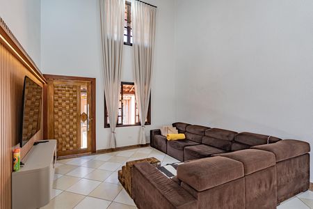 Casa para alugar com 3 quartos, 450m² em Vila Conde do Pinhal, São Paulo