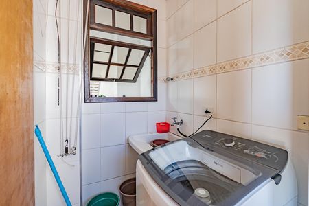 Area de Serviços de casa para alugar com 3 quartos, 450m² em Vila Conde do Pinhal, São Paulo