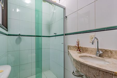 Banheiro Suite 3 de casa para alugar com 3 quartos, 450m² em Vila Conde do Pinhal, São Paulo