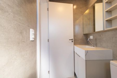 Banheiro de kitnet/studio à venda com 1 quarto, 27m² em Guabirotuba, Curitiba