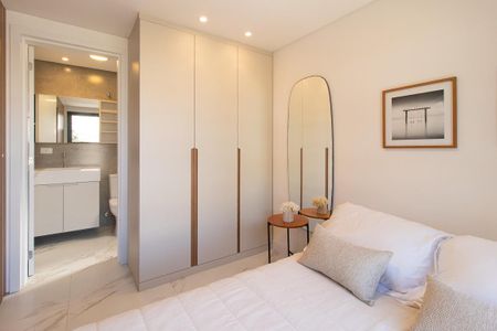 Quarto de kitnet/studio à venda com 1 quarto, 27m² em Guabirotuba, Curitiba