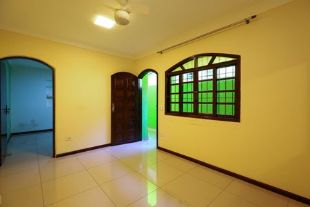 Casa para alugar com 80m², 2 quartos e 1 vaga Casa para alugar com 80m², 2 quartos e 1 vagaSala