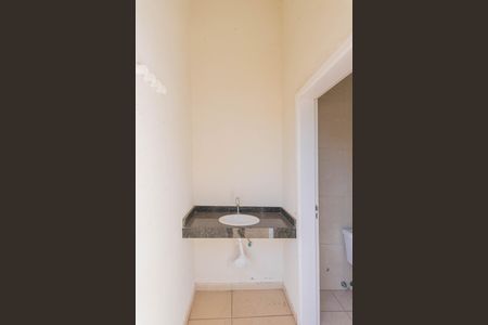 Casa de condomínio para alugar com 185m², 3 quartos e 1 vaga Casa de condomínio para alugar com 185m², 3 quartos e 1 vagaBanheiro de serviço