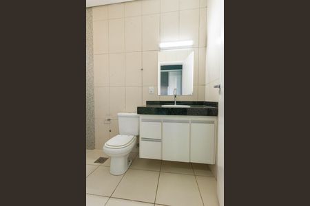 Casa de condomínio para alugar com 185m², 3 quartos e 1 vaga Casa de condomínio para alugar com 185m², 3 quartos e 1 vagaBanheiro da Suíte 2