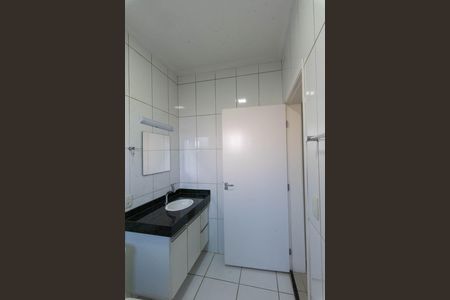 Casa de condomínio para alugar com 185m², 3 quartos e 1 vaga Casa de condomínio para alugar com 185m², 3 quartos e 1 vagaBanheiro da Suíte 1