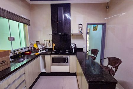 Casa para alugar com 180m², 3 quartos e 2 vagas Casa para alugar com 180m², 3 quartos e 2 vagasCozinha