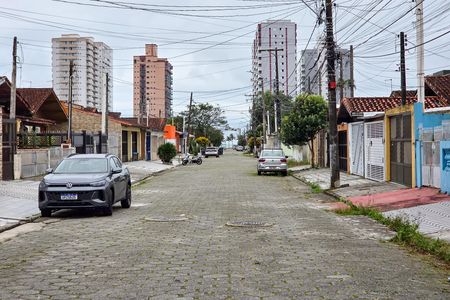 Vista da Rua de casa para alugar com 3 quartos, 180m² em Vila Caiçara, Praia Grande