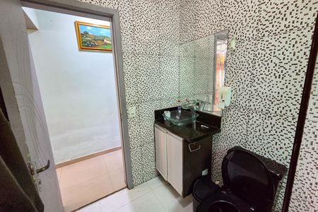 Casa para alugar com 180m², 3 quartos e 2 vagas Casa para alugar com 180m², 3 quartos e 2 vagasBanheiro