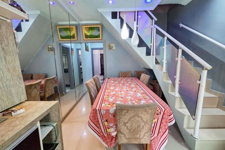 Casa para alugar com 180m², 3 quartos e 2 vagas Casa para alugar com 180m², 3 quartos e 2 vagasSala