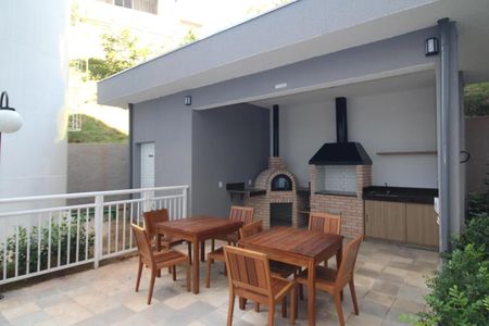 Apartamento para alugar com 33m², 2 quartos e sem vaga Apartamento para alugar com 33m², 2 quartos e sem vagaÁrea comum - Churrasqueira