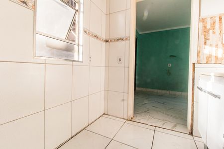 Cozinha de apartamento para alugar com 2 quartos, 45m² em Conjunto Habitacional Presidente Castelo Branco, Carapicuíba