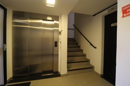 Apartamento para alugar com 28m², 1 quarto e 1 vagaElevador