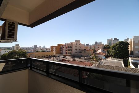 Sacada de apartamento para alugar com 1 quarto, 28m² em Santa Mônica, Uberlândia