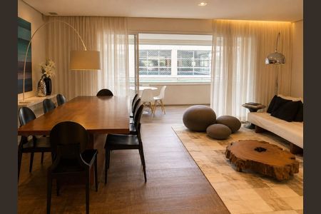 Apartamento para alugar com 150m², 3 quartos e 3 vagas Apartamento para alugar com 150m², 3 quartos e 3 vagasSala