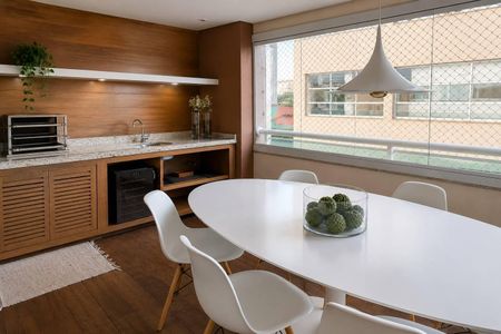 Apartamento para alugar com 150m², 3 quartos e 3 vagas Apartamento para alugar com 150m², 3 quartos e 3 vagasVaranda da sala