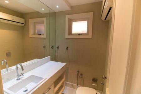 Casa para alugar com 257m², 3 quartos e 4 vagas Casa para alugar com 257m², 3 quartos e 4 vagasLavabo