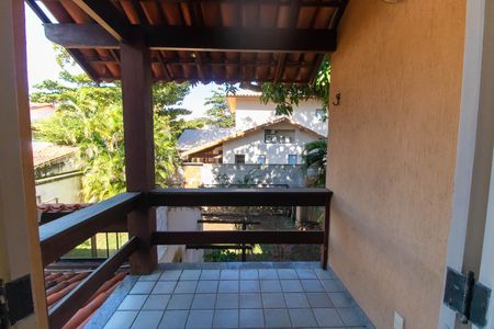 Varanda da Suíte 3 de casa para alugar com 3 quartos, 257m² em Itacoatiara, Niterói