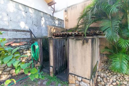 Casa para alugar com 257m², 3 quartos e 4 vagas Casa para alugar com 257m², 3 quartos e 4 vagasÁrea externa