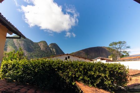 Casa para alugar com 257m², 3 quartos e 4 vagas Casa para alugar com 257m², 3 quartos e 4 vagasVista