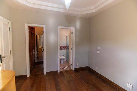 Casa para alugar com 257m², 3 quartos e 4 vagas Casa para alugar com 257m², 3 quartos e 4 vagasSuíte 2