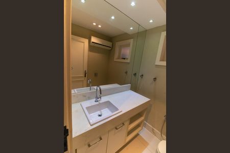 Casa para alugar com 257m², 3 quartos e 4 vagas Casa para alugar com 257m², 3 quartos e 4 vagasLavabo