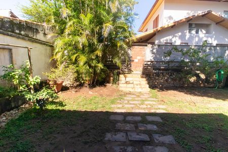 Casa para alugar com 257m², 3 quartos e 4 vagas Casa para alugar com 257m², 3 quartos e 4 vagasÁrea externa