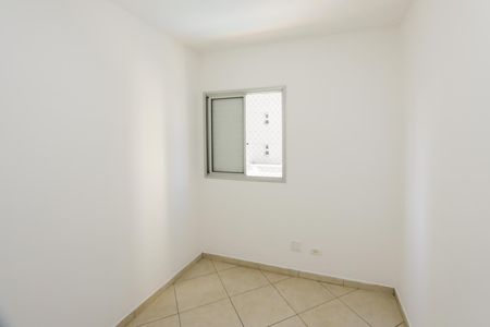 Quarto 2 de apartamento para alugar com 2 quartos, 55m² em Jardim Aeroporto, São Paulo