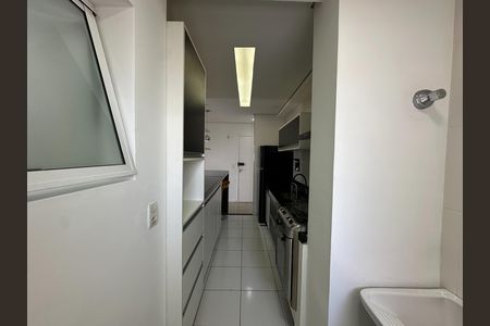 Apartamento para alugar com 90m², 3 quartos e 2 vagas Apartamento para alugar com 90m², 3 quartos e 2 vagasCozinha e Área de Serviço