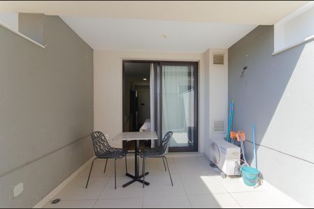 Studio para alugar com 35m², 1 quarto e sem vaga Studio para alugar com 35m², 1 quarto e sem vagaVaranda