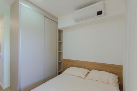Studio para alugar com 35m², 1 quarto e sem vaga Studio para alugar com 35m², 1 quarto e sem vagaSala/Quarto