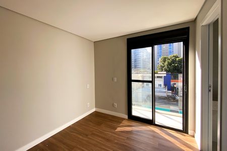 Apartamento à venda com 61m², 2 quartos e 2 vagas Apartamento à venda com 61m², 2 quartos e 2 vagasSuite