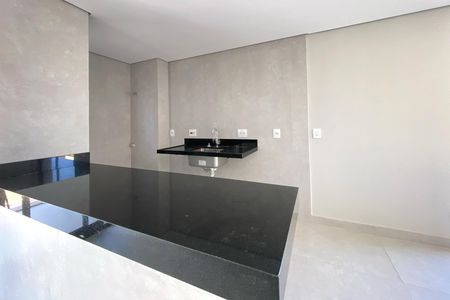 Cozinha de apartamento à venda com 2 quartos, 61m² em Santo Antônio, Belo Horizonte