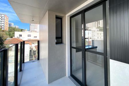 Apartamento à venda com 61m², 2 quartos e 2 vagas Apartamento à venda com 61m², 2 quartos e 2 vagasVaranda da Sala