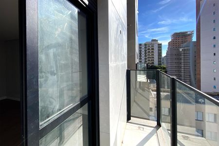 Apartamento à venda com 61m², 2 quartos e 2 vagas Apartamento à venda com 61m², 2 quartos e 2 vagasVaranda da Suite