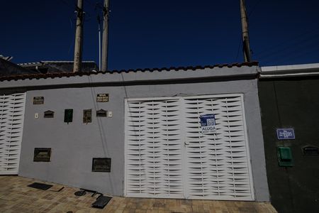 Fachada de casa à venda com 2 quartos, 85m² em Campo Grande, Rio de Janeiro
