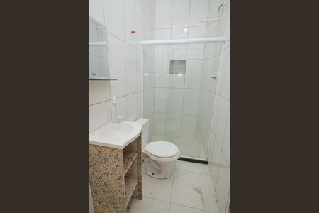Casa à venda com 85m², 2 quartos e sem vaga Casa à venda com 85m², 2 quartos e sem vagaBanheiro social