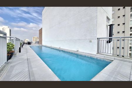 Apartamento para alugar com 27m², 1 quarto e sem vaga Apartamento para alugar com 27m², 1 quarto e sem vagaÁrea comum - Piscina